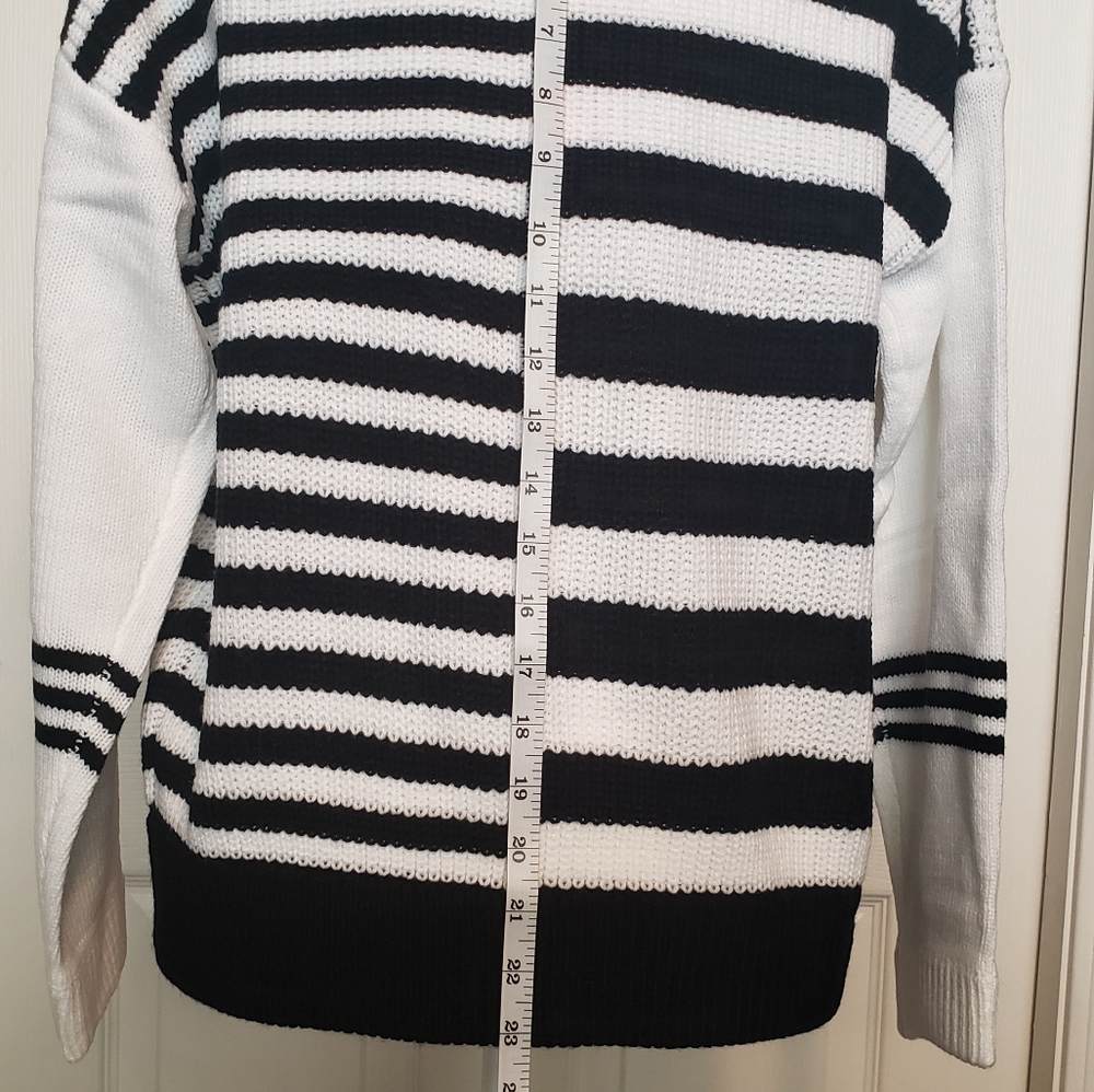 Catherine Malandrino Colorblock Pullover - Picture 2 of 5
